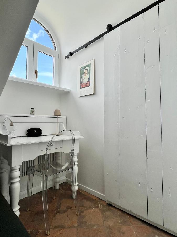 Apartment S E C R E T D I A M O N D - *