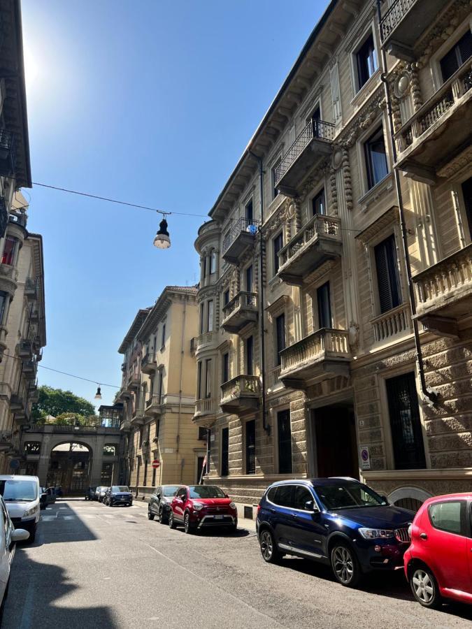 S E C R E T D I A M O N D - Apartment Turin